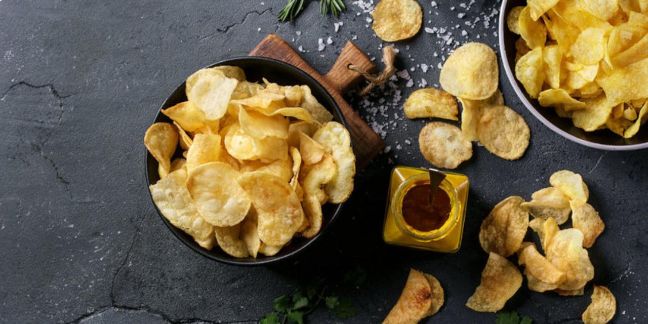 Batata Chips Caseira: um saboroso petisco para servir aos amigos