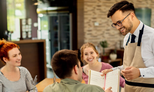 8 dicas essenciais no atendimento ao cliente em negócios gastronômicos