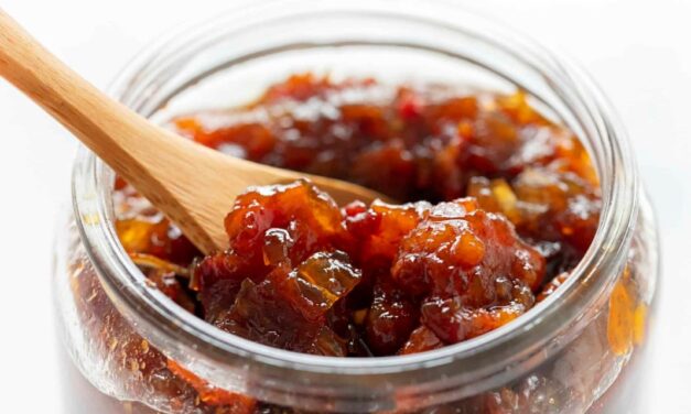 Faça Geleia de Bacon, perfeita para servir com batatas fritas