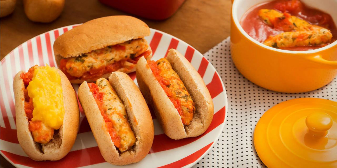 Mini Hot Dog: receita com salsicha caseira de frango e purê de mandioquinha
