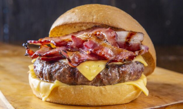 No Dia do Bacon, conheça lugares em SP para provar receitas com o ingrediente