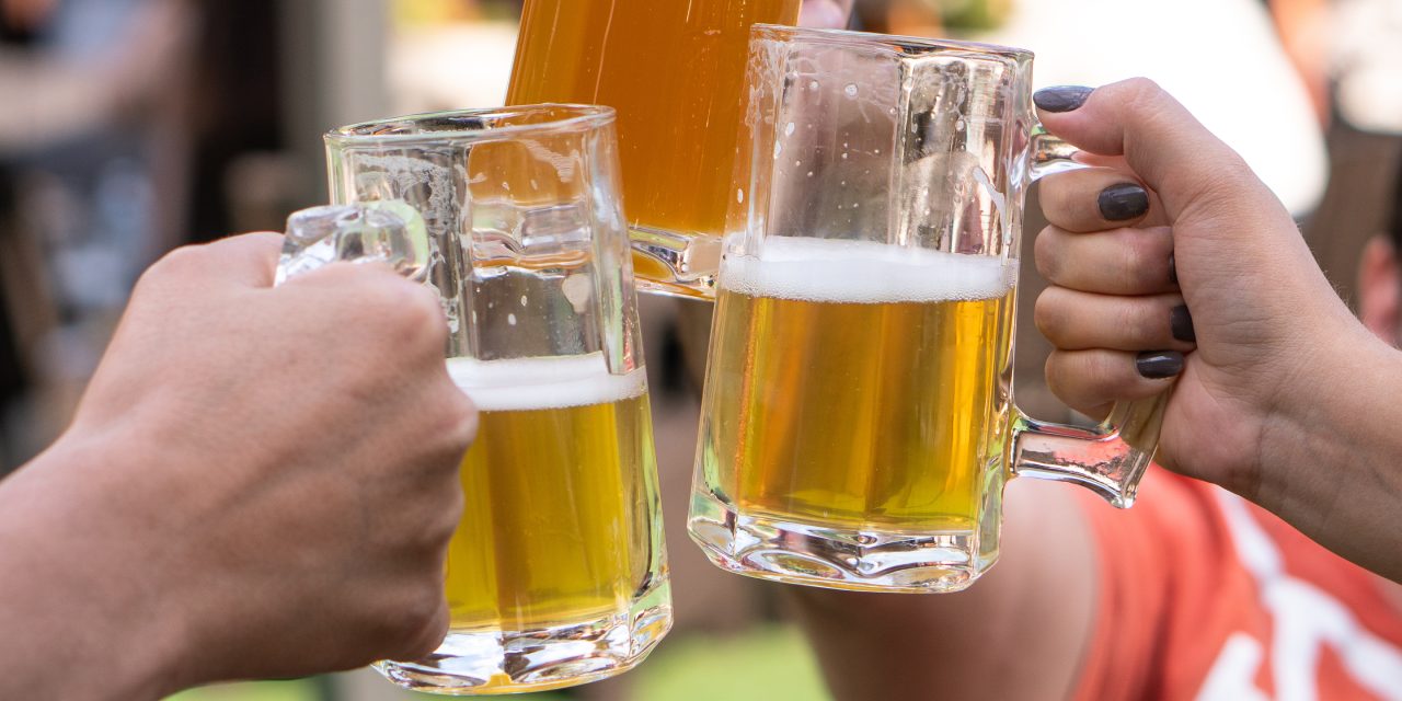 Oktoberfest do Parque da Cerveja Campos do Jordão ocorre no feriado de outubro