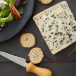 Queijos franceses: melhore a degustação com o corte perfeito