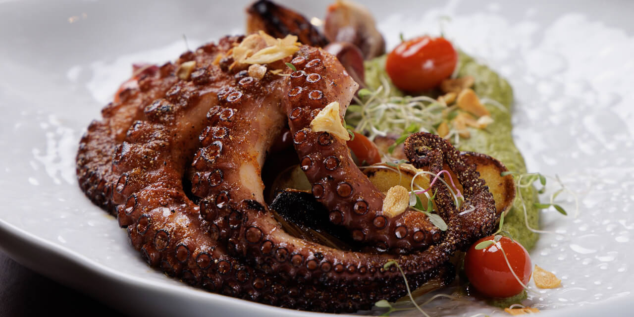 Veja como fazer o Polvo à Lagareiro do Marcondes Cozinha Autoral