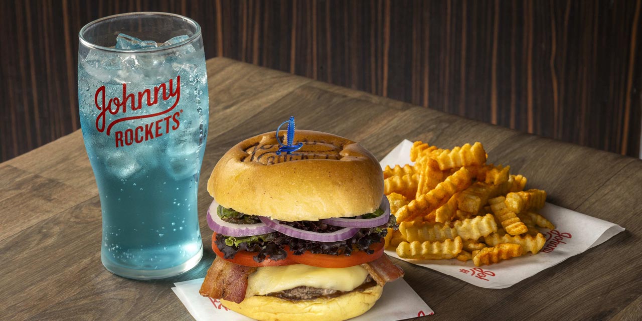 Celebration Burger marca o aniversário de 10 anos do Johnny Rockets no país
