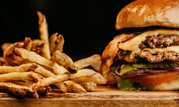 Happy Burger, do perfil Festa da Firma, agita São Paulo