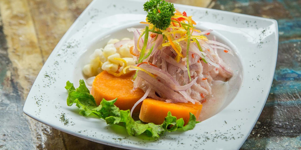 Gastronomia peruana: pratos típicos para experimentar em sua viagem ao Peru
