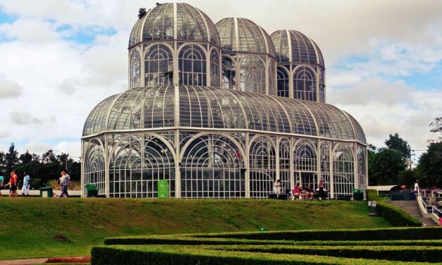 Roteiros culturais e gastronômicos imperdíveis em Curitiba