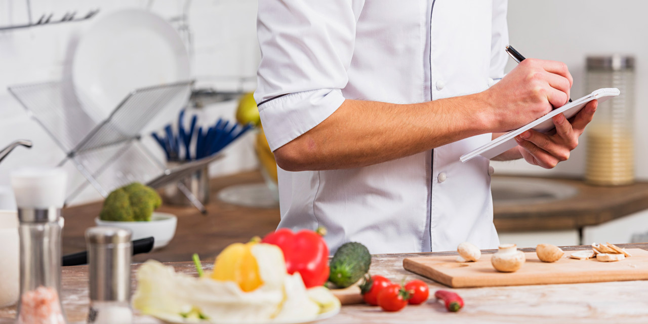 Cozinhando com estratégia: como o pôquer inspira a arte culinária