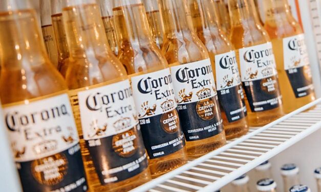 Corona segue no topo como a marca de cerveja mais valiosa