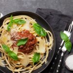 Como acertar na harmonização de massas e vinhos