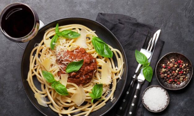 Como acertar na harmonização de massas e vinhos