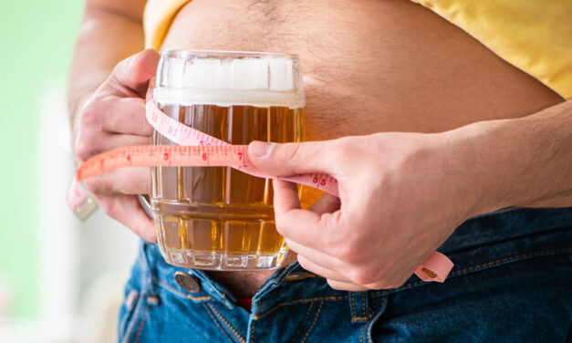 Barriga de cerveja exige atenção, orienta especialista