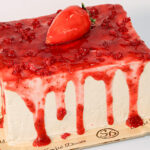 Bolo de Morango do Amor reforça cardápio da Sodiê Doces