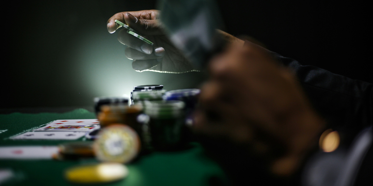 Por que o cassino ao vivo oferece as mesmas chances para todos?