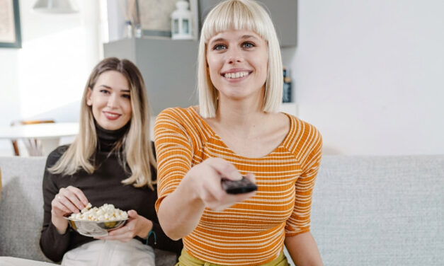 Anne Hathaway e Jake Gyllenhaal brilham em “Amor e Outras Drogas”