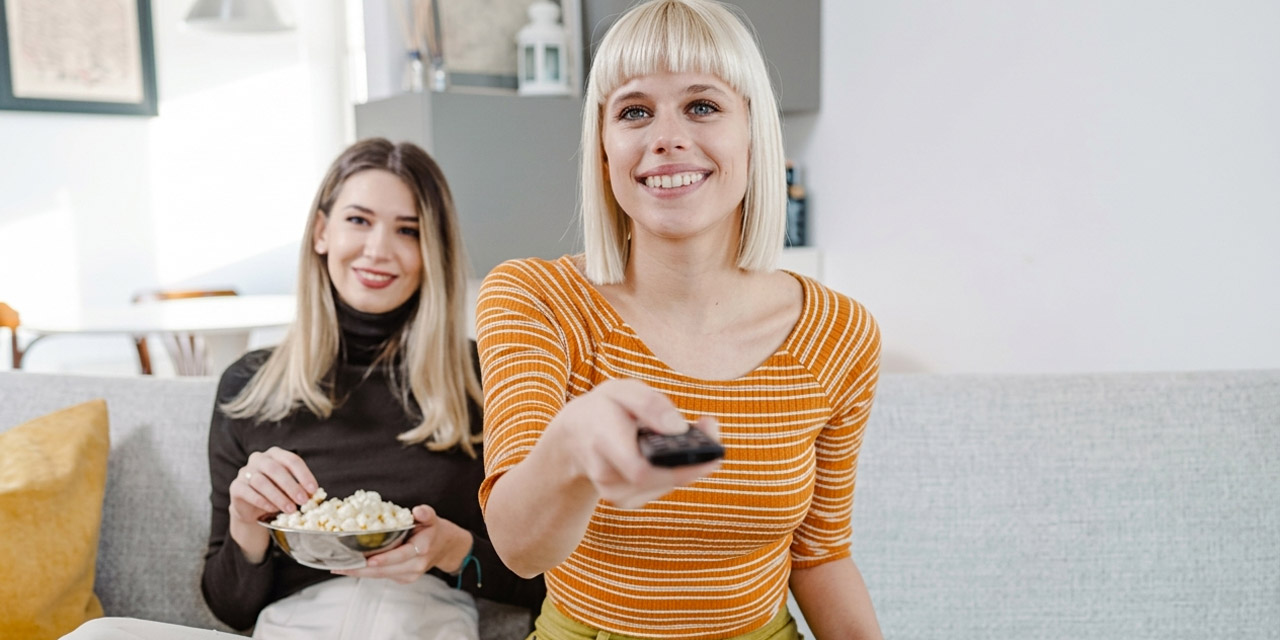 Anne Hathaway e Jake Gyllenhaal brilham em “Amor e Outras Drogas”